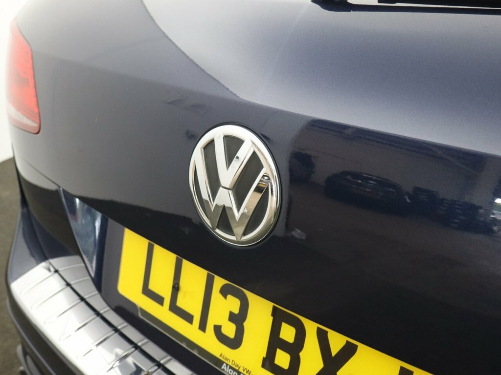 Volkswagen Touareg Tdi V6 Bluemotion Tech R-line White #49