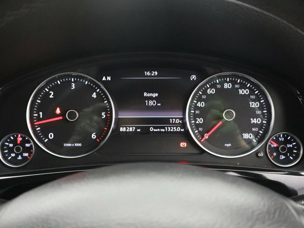 Volkswagen Touareg Tdi V6 Bluemotion Tech R-line White #16