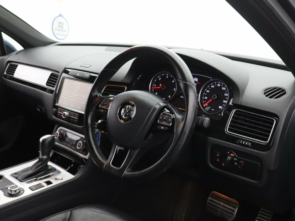 Volkswagen Touareg Tdi V6 Bluemotion Tech R-line White #9