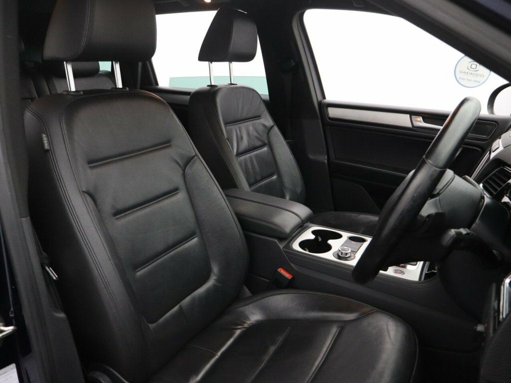 Volkswagen Touareg Tdi V6 Bluemotion Tech R-line White #10