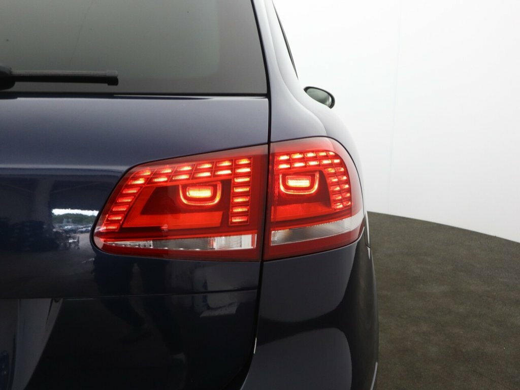 Volkswagen Touareg Tdi V6 Bluemotion Tech R-line White #48