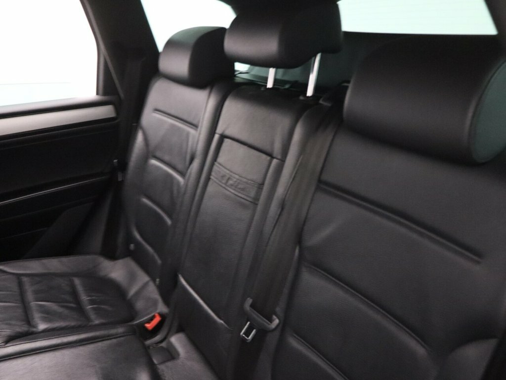 Volkswagen Touareg Tdi V6 Bluemotion Tech R-line White #38