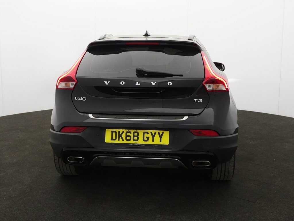 Volvo V40 Cross Country 1.5L Pro Black #6