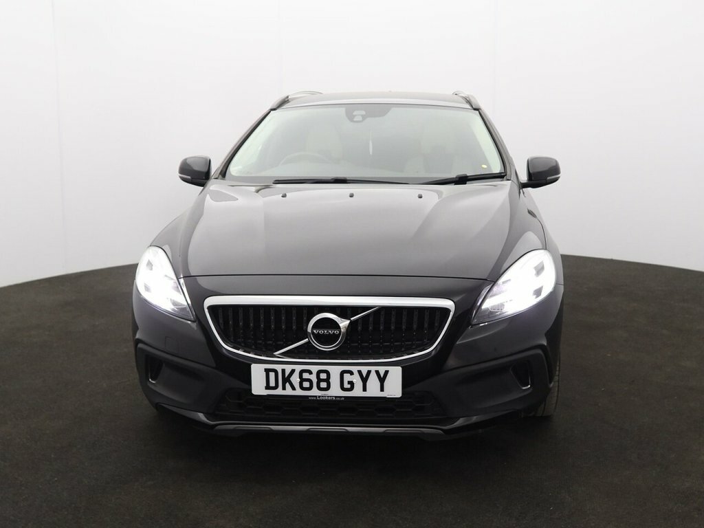 Volvo V40 Cross Country 1.5L Pro Black #2