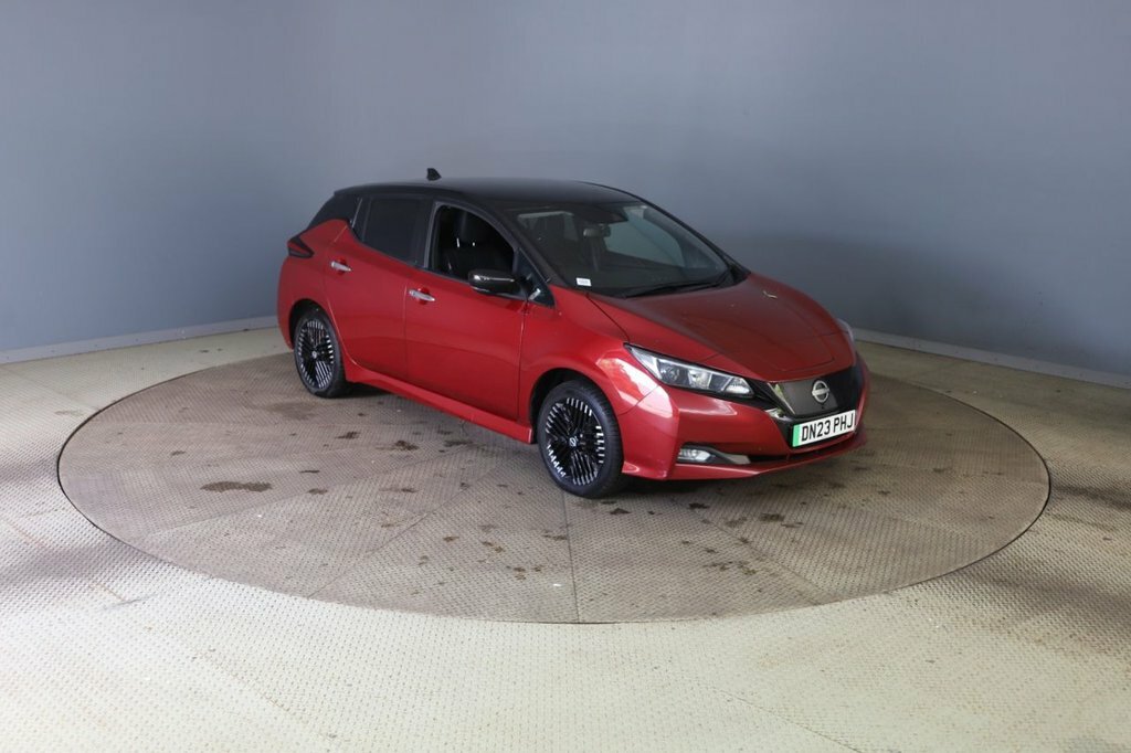 Nissan Leaf Hatchback Red