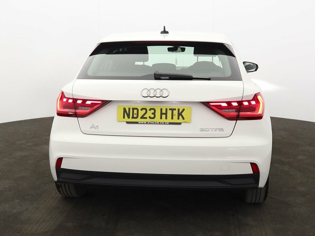 Audi A1 1L Technik ND23HTK White #6