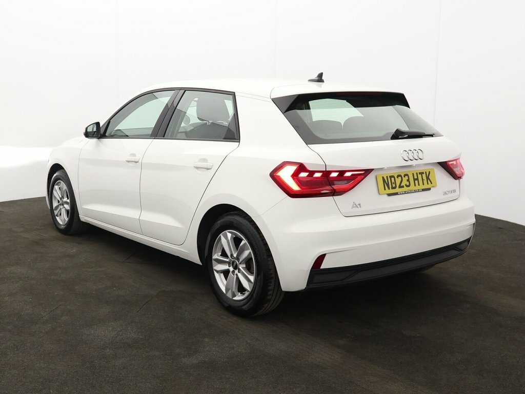 Audi A1 1L Technik ND23HTK White #5