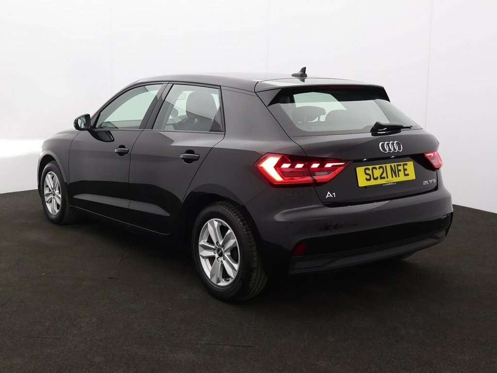 Audi A1 1L Technik SC21NFE Black #5