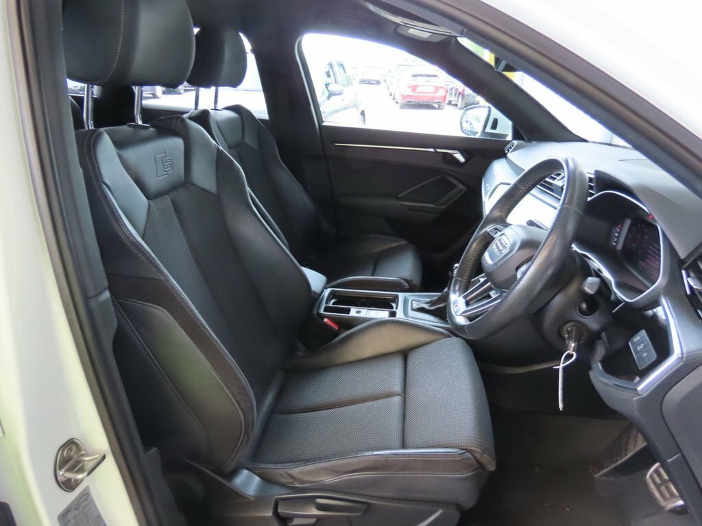Audi Q3 1.5L S Line FG19HGF White #6