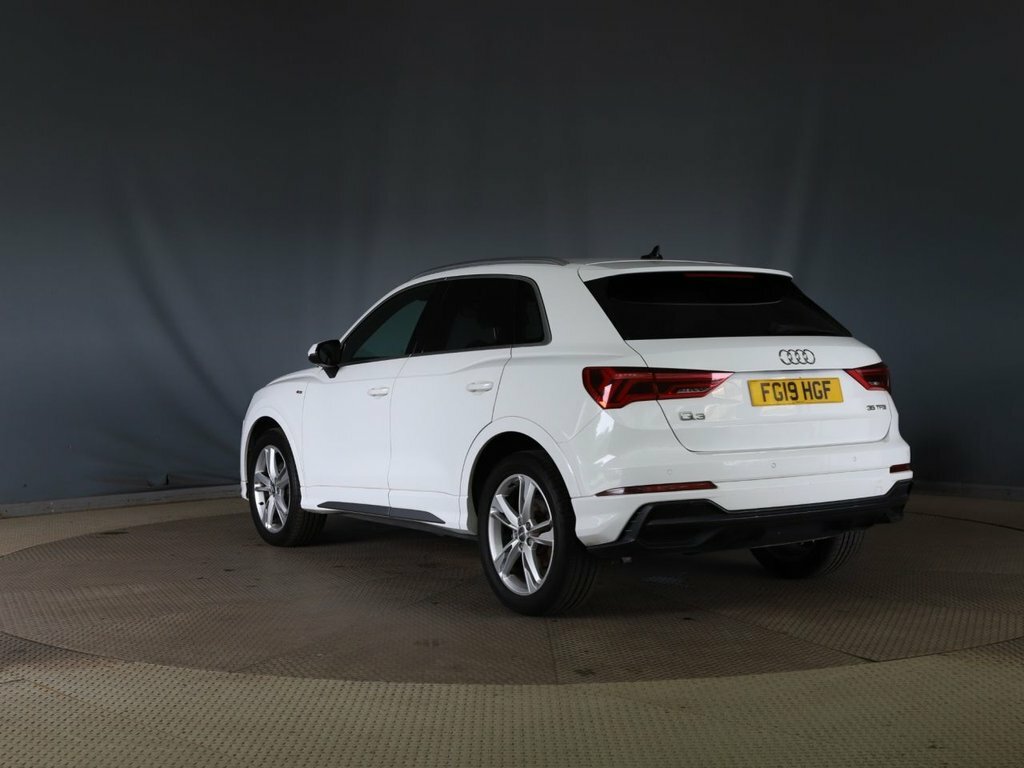 Audi Q3 1.5L S Line FG19HGF White #4