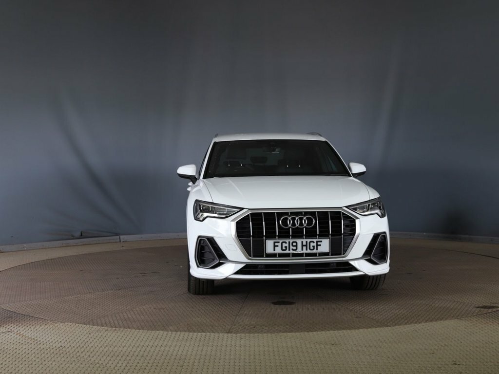Audi Q3 1.5L S Line FG19HGF White #2