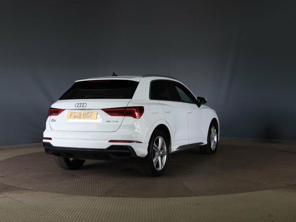 Audi Q3 1.5L S Line FG19HGF White #5