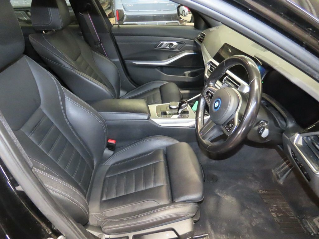 BMW 3 Series 2L M Sport LP71NSY Black #6