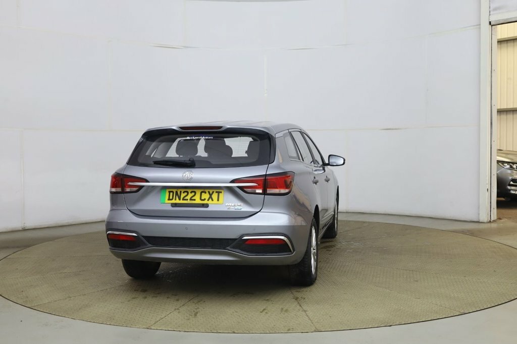 MG MG5 Estate Silver #4