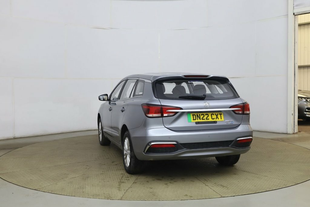 MG MG5 Estate Silver #5