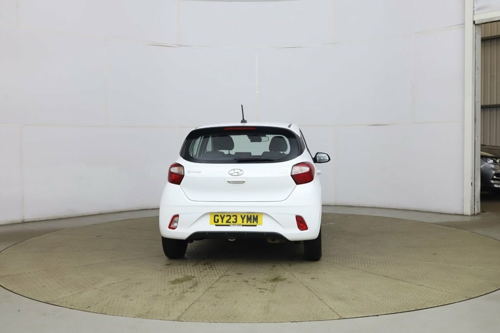 Hyundai I10 1L Se White #4