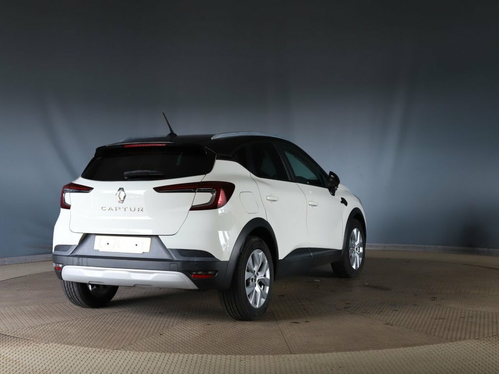 Renault Captur 1L Iconic CK70AYY White #6