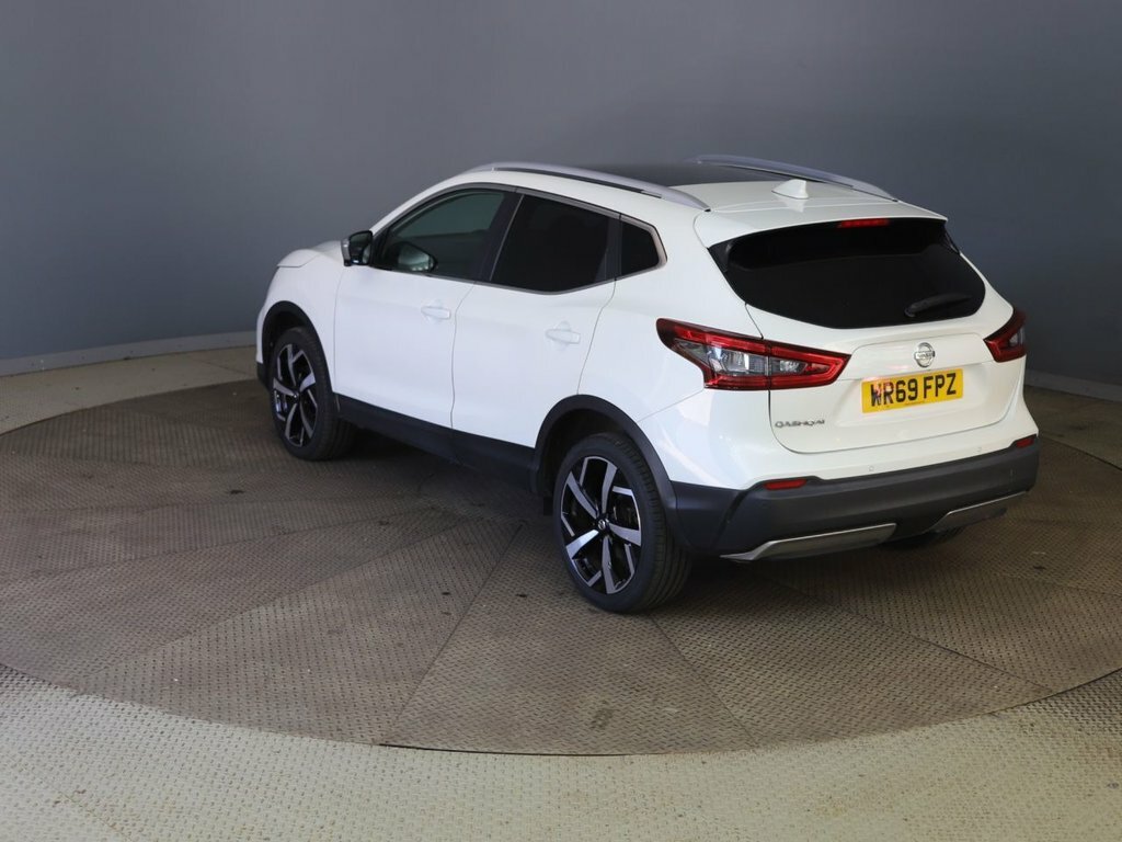 Nissan Qashqai 1.3L Tekna White #5