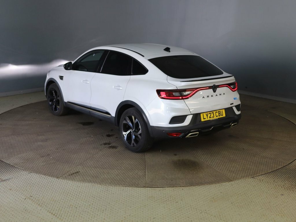 Renault Arkana 1.6L E-tech Engineered White #4