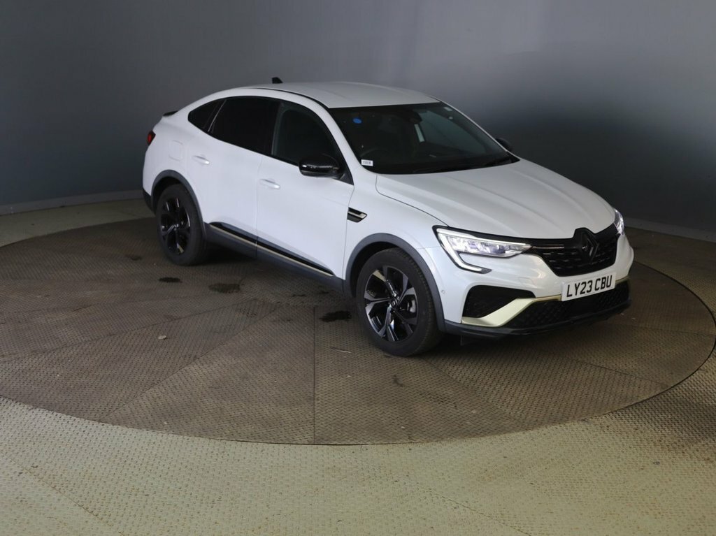 Renault Arkana 1.6L E-tech Engineered White