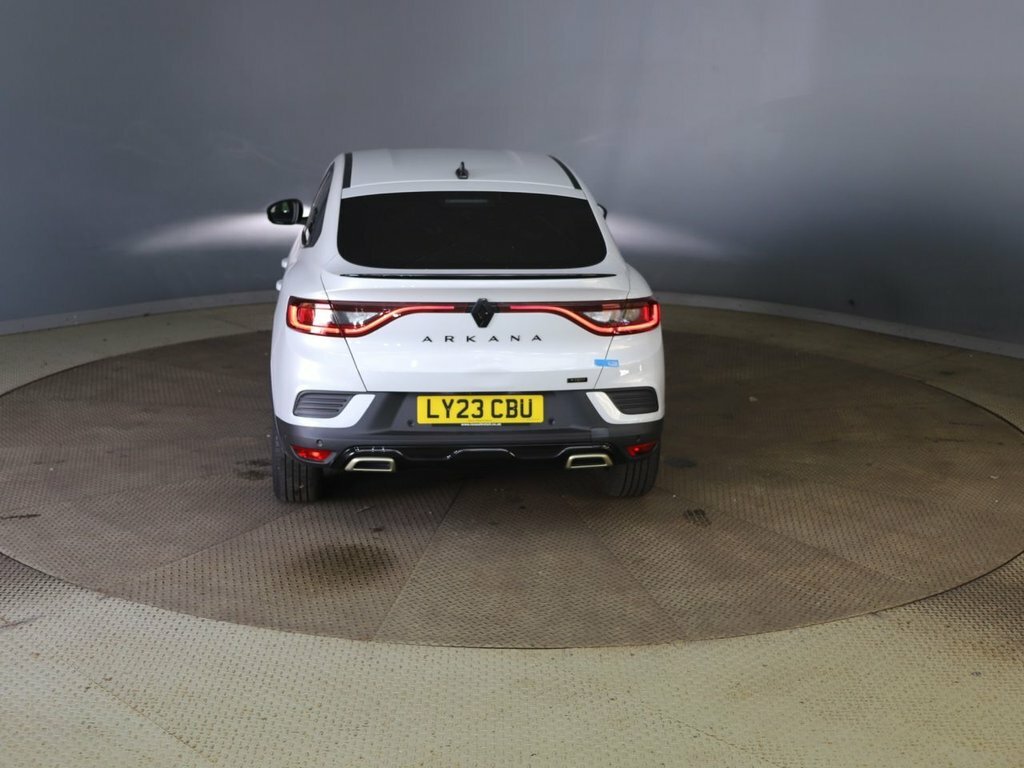 Renault Arkana 1.6L E-tech Engineered White #6