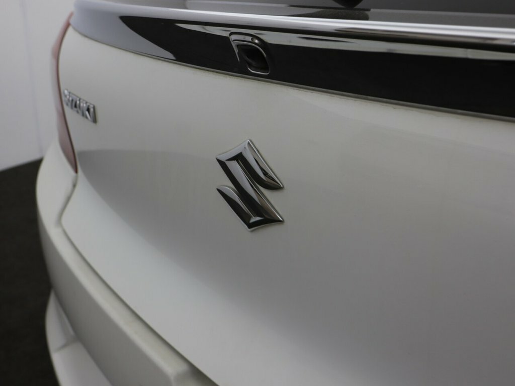 Suzuki Baleno 1.2 Dualjet Sz3 White #45