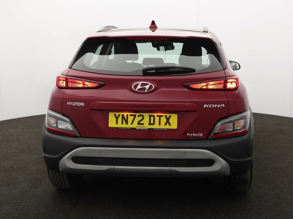 Hyundai Accent Hatchback Red #6