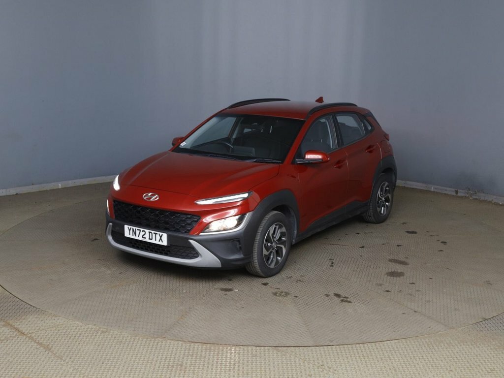 Hyundai Accent Hatchback Red #3