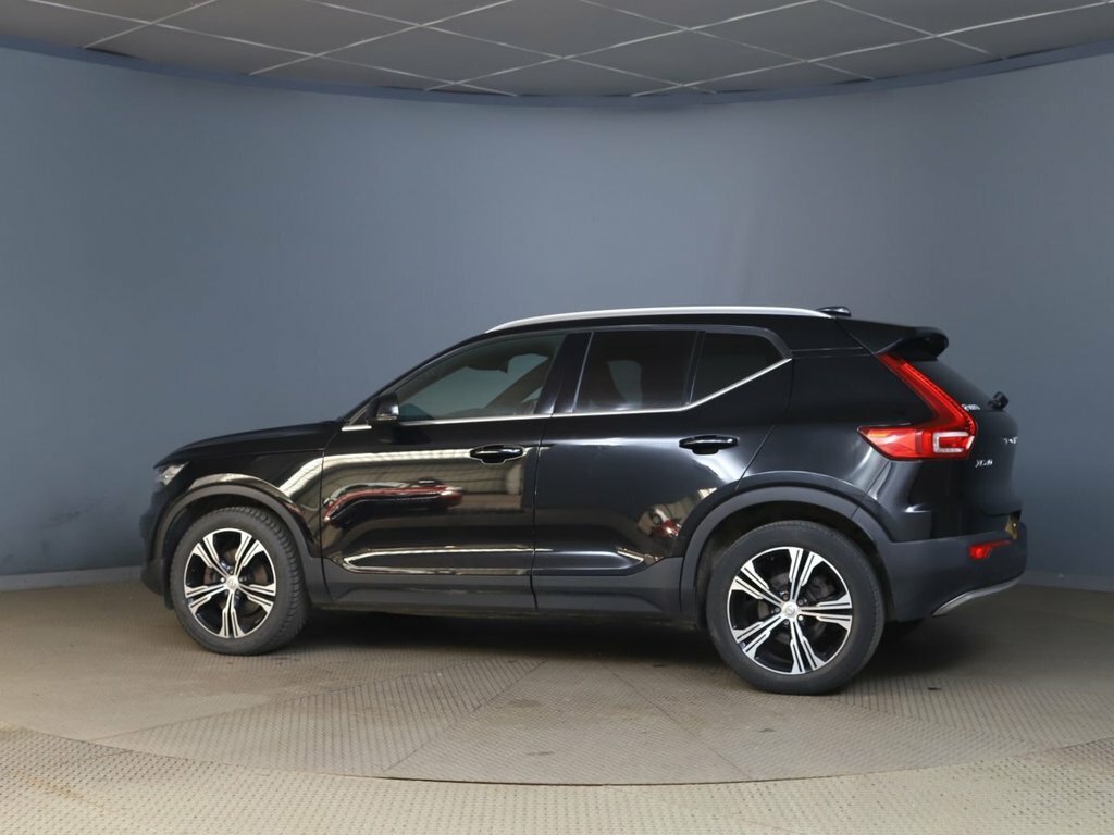 Volvo XC40 2L Inscription Pro Black #5
