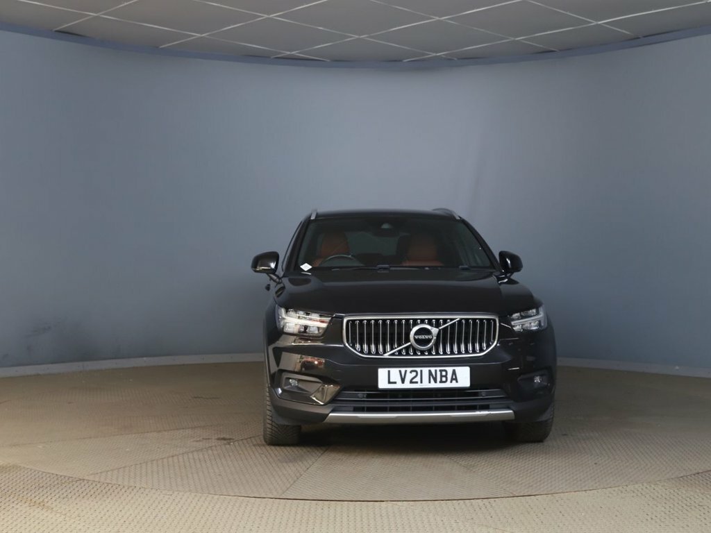 Volvo XC40 2L Inscription Pro Black #2