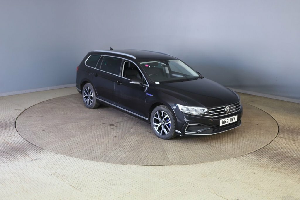 Volkswagen Passat 1.4L Gte Black