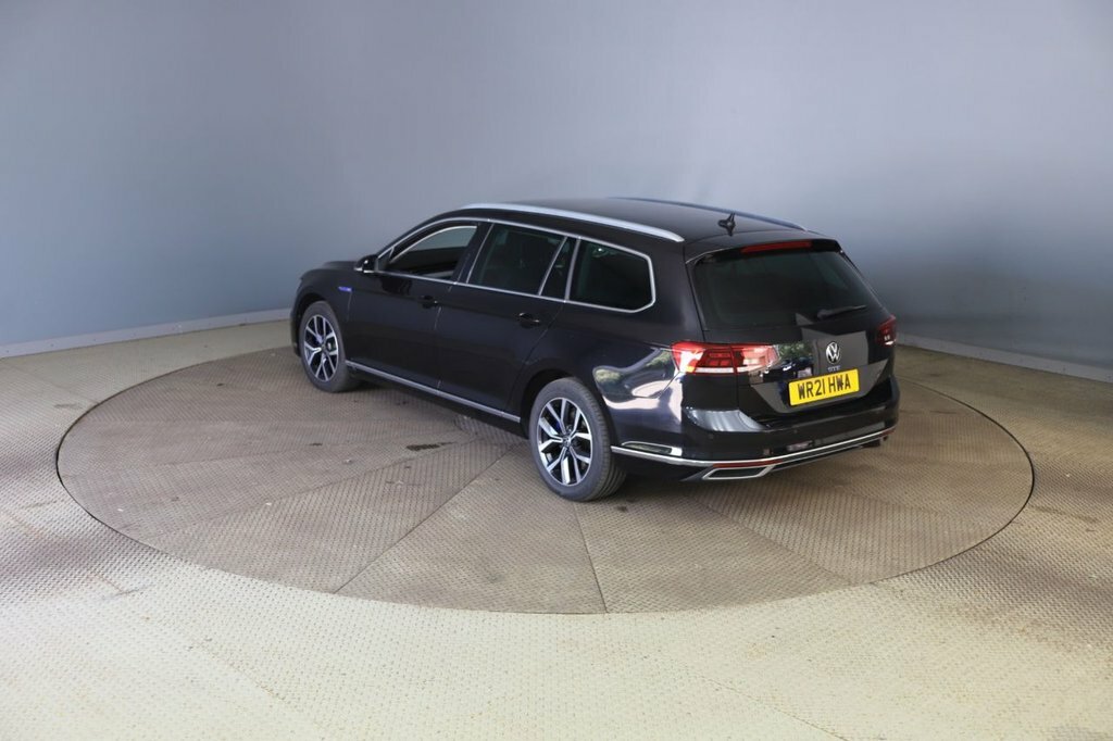 Volkswagen Passat 1.4L Gte Black #5