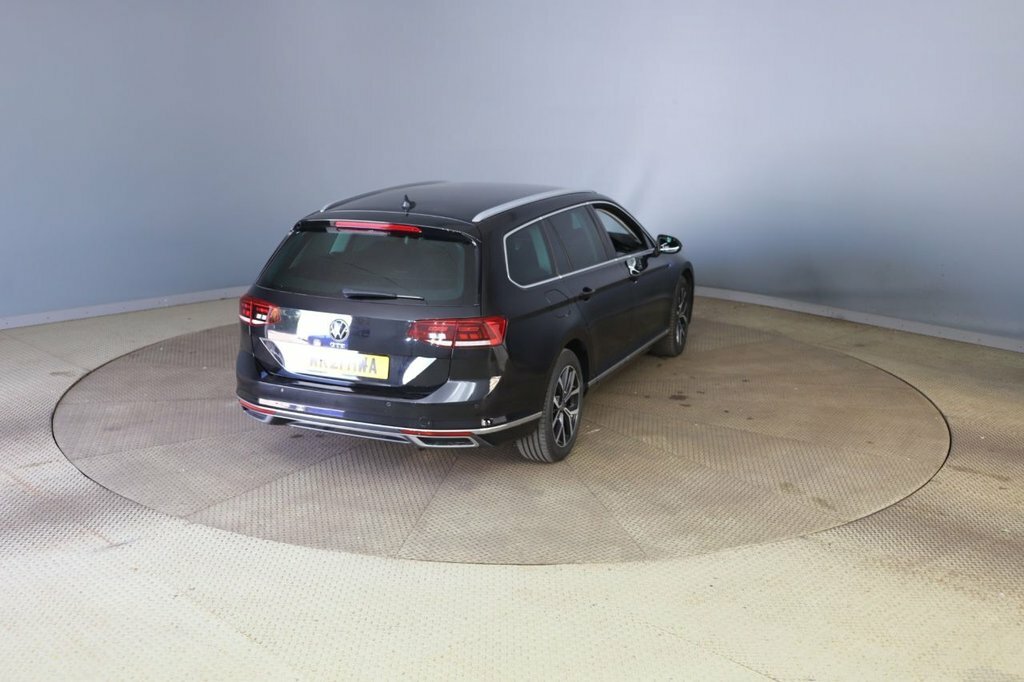 Volkswagen Passat 1.4L Gte Black #6