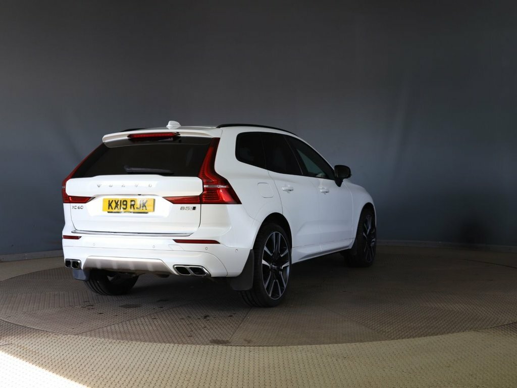 Volvo XC60 2L R-design Pro KX19RJK White #6