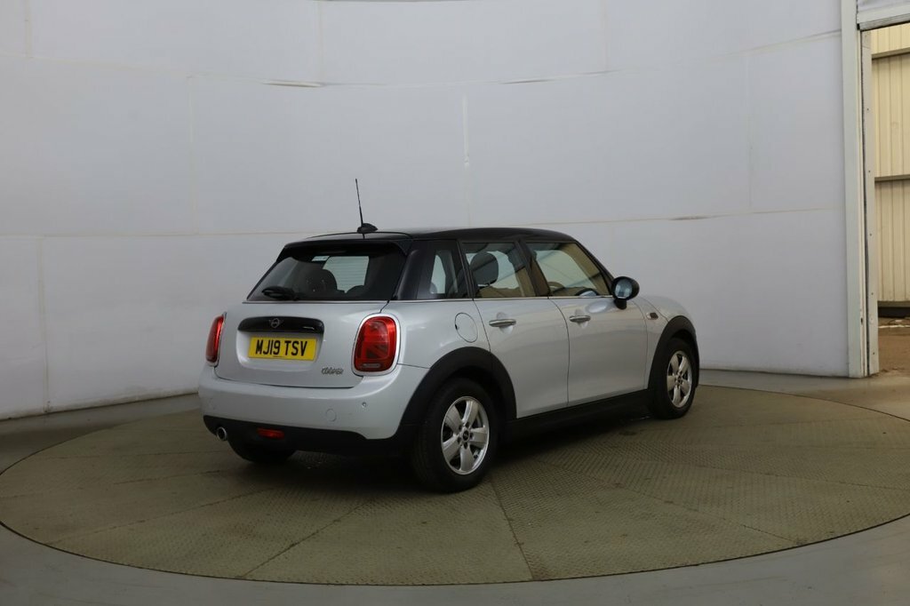 Mini Hatch 1.5L Cooper Classic Silver #6