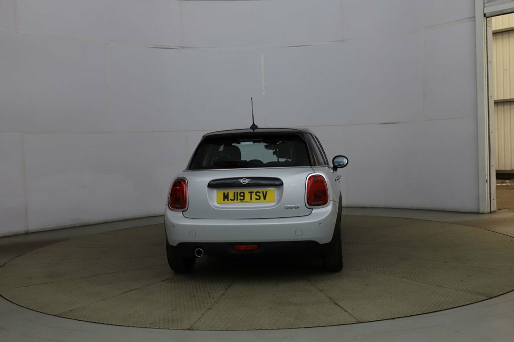 Mini Hatch 1.5L Cooper Classic Silver #4