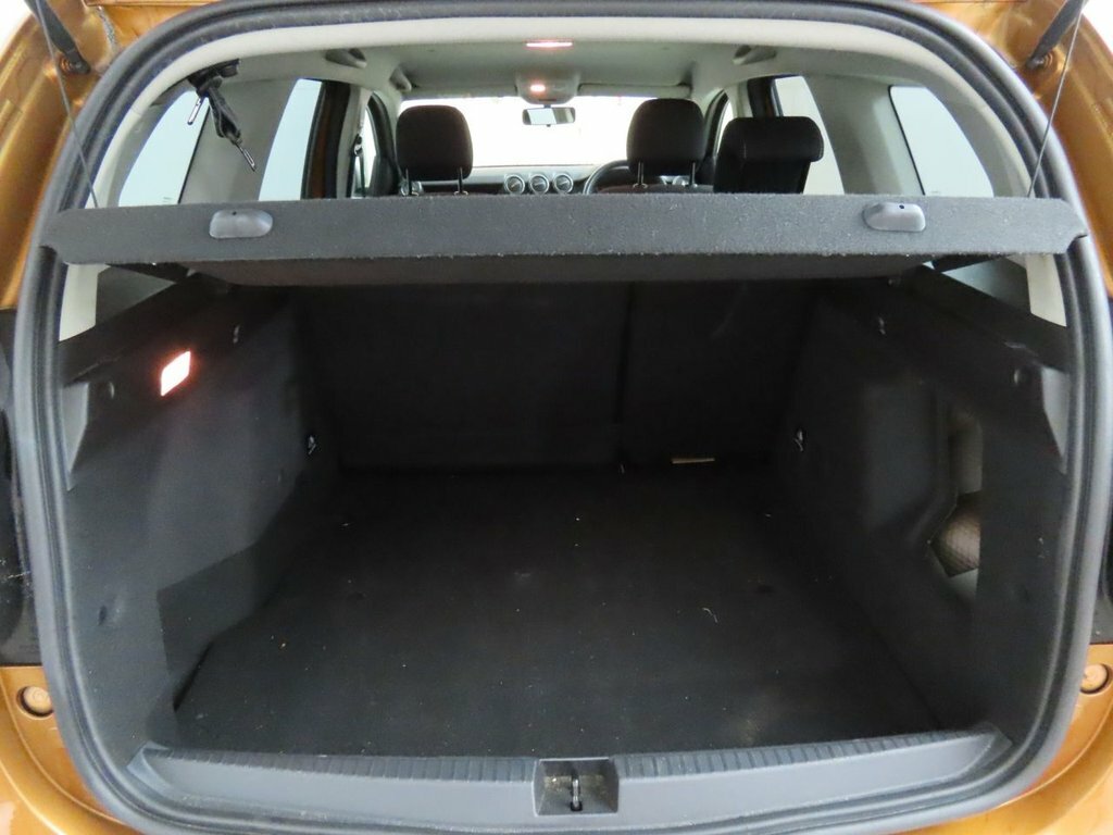 Dacia Duster 1.0 Tce 100 Bi-fuel Comfort 6 Speed Orange #11