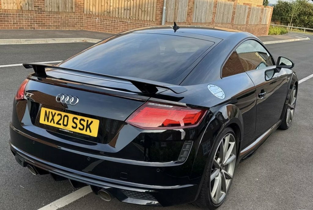 Audi TT 2L Black Edition Black #2