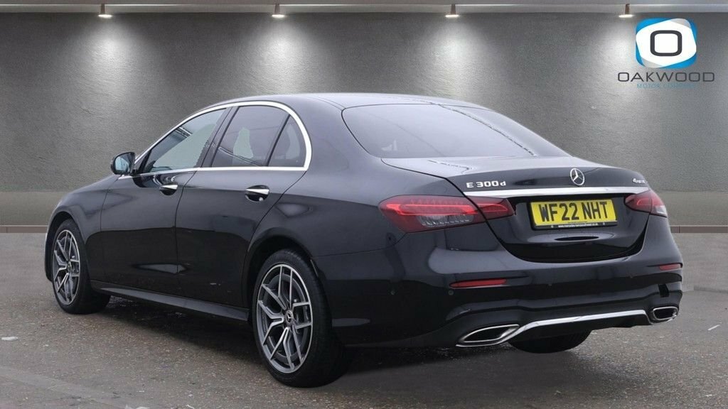 Mercedes-Benz E Class 2L Amg Line Black #3
