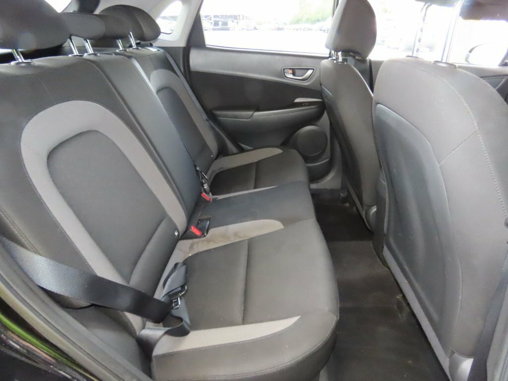 Hyundai Kona Se White #11