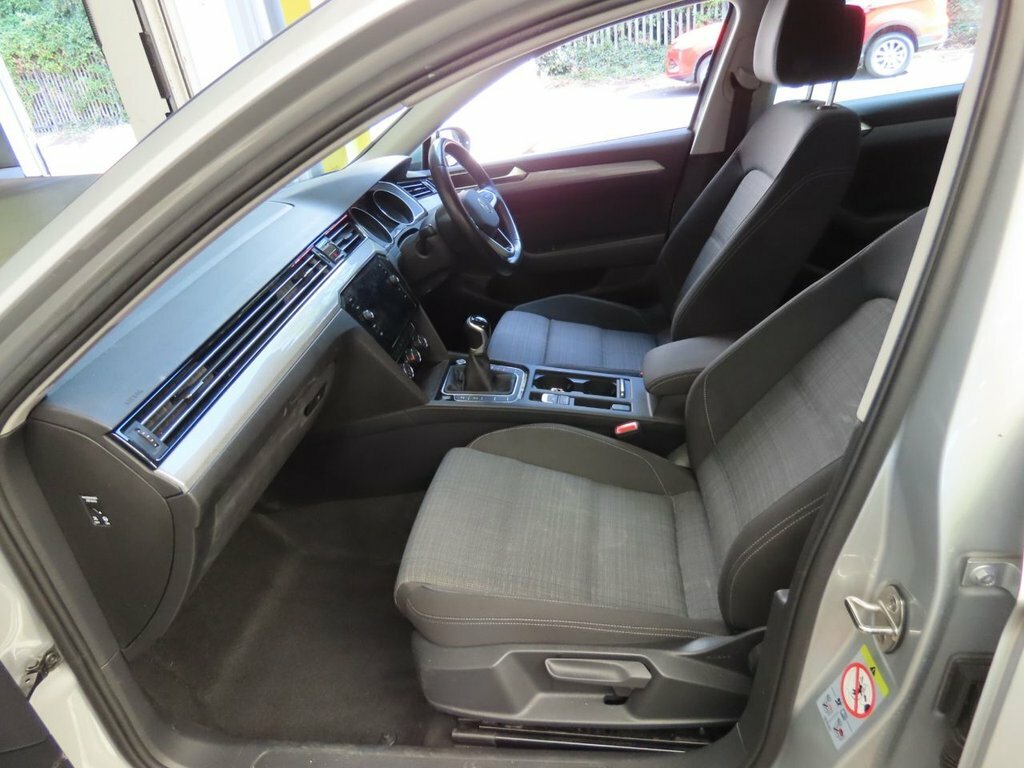 Volkswagen Passat 1.6 Tdi Sel Dsg  #8