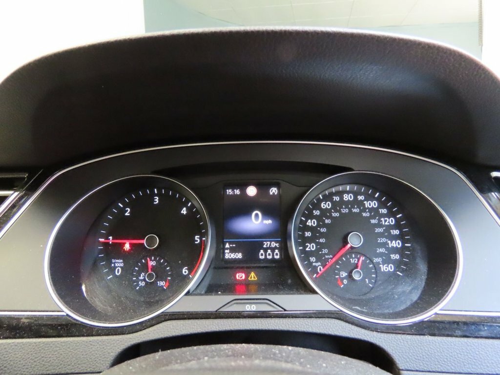 Volkswagen Passat 1.6 Tdi Sel Dsg  #9