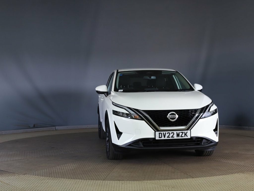 Nissan Qashqai 1.3L N-connecta White #2