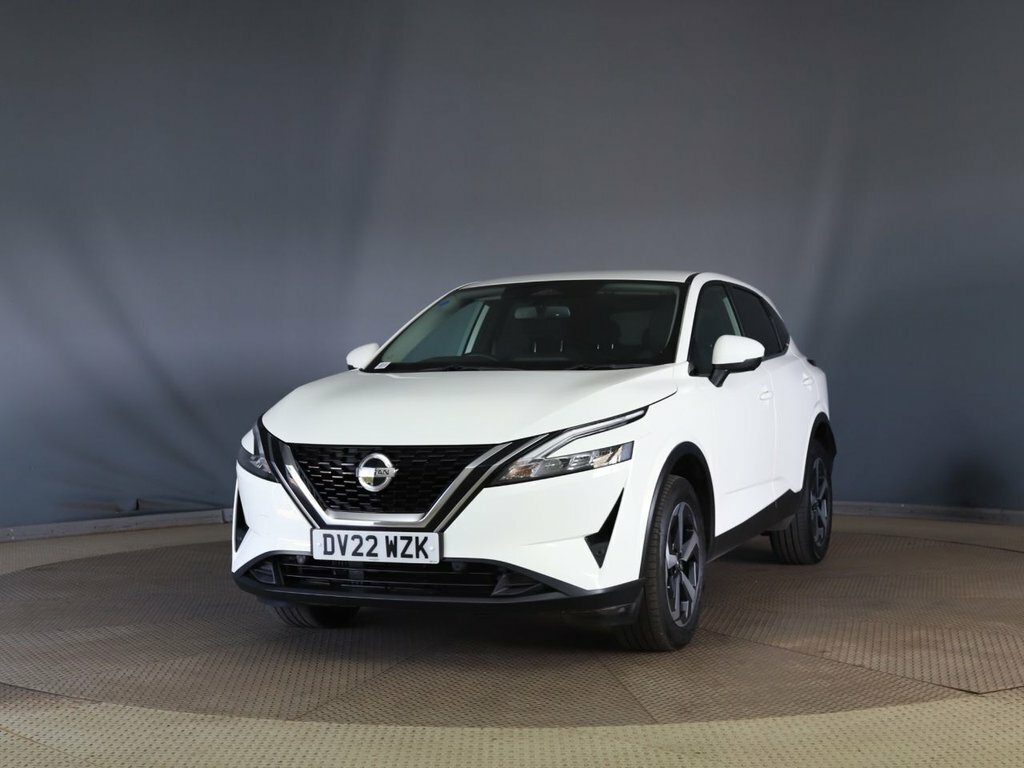 Nissan Qashqai 1.3L N-connecta White #3
