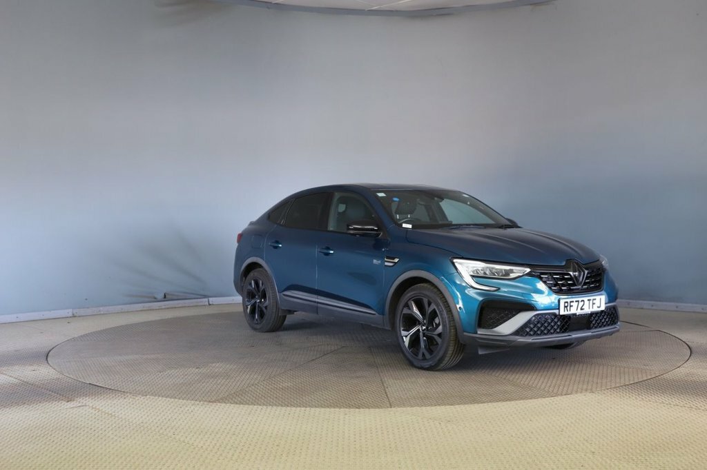 Renault Arkana 1.6L E-tech Engineered Blue