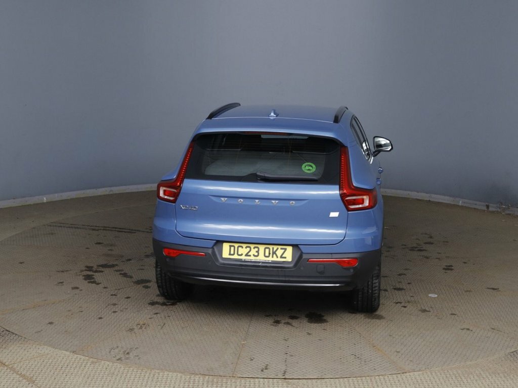 Volvo XC40 1.5L Plus Blue #4