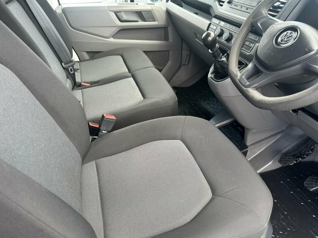 Volkswagen Crafter 2L Cr30 Startline LM19RNO White #2