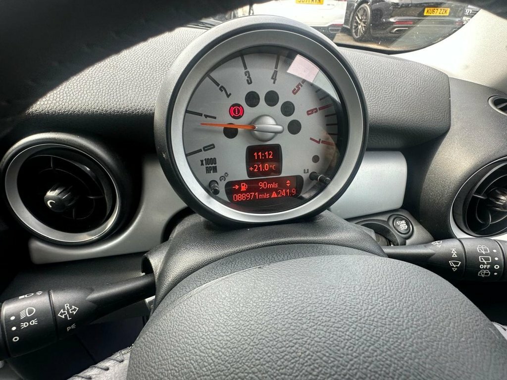 Mini Clubman 1.6 Cooper D Black #14