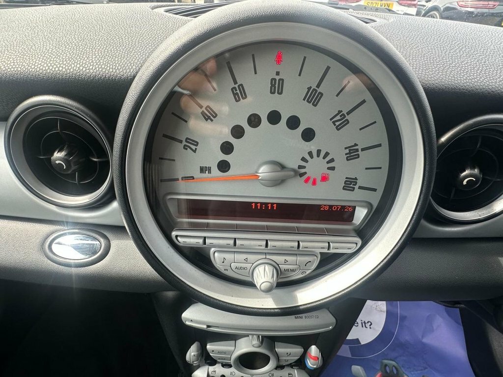 Mini Clubman 1.6 Cooper D Black #15
