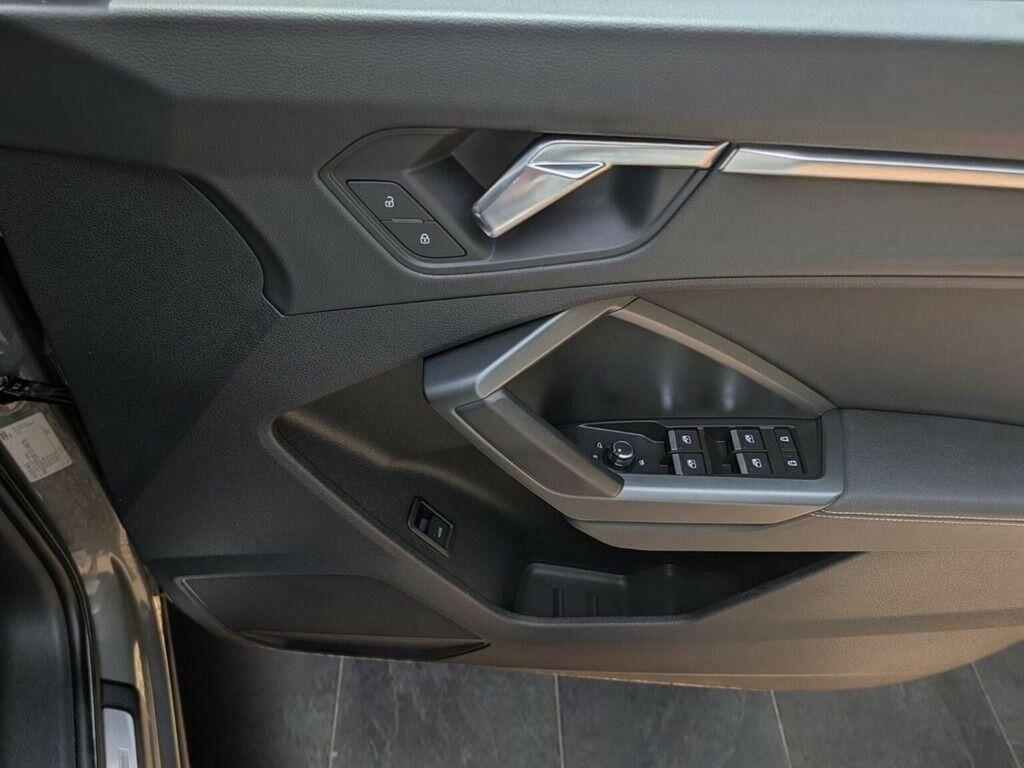 Audi Q3 Suv White #19